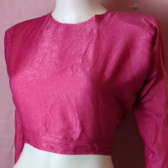 Nasty Gal Soft Satin Power Shoulder Pads Open Back Blouse in Hot Pink size 4 - Picture 2 of 8